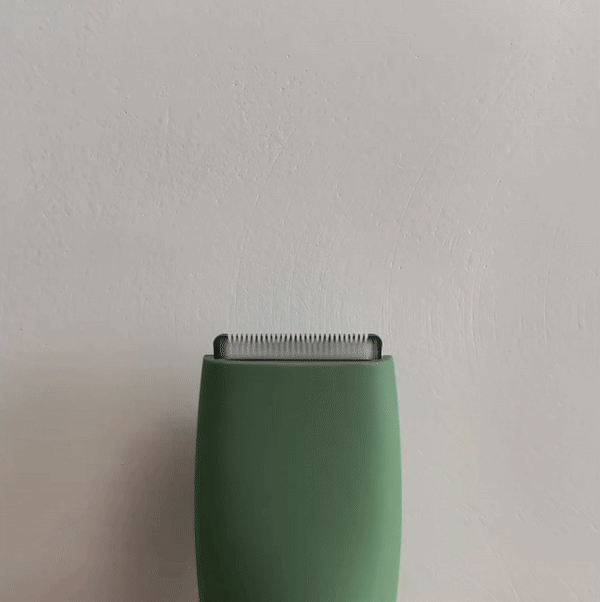 Hair trimmer with built-in LED light enables you avoid any black spots on hair removal. One shave for full body smoothness.